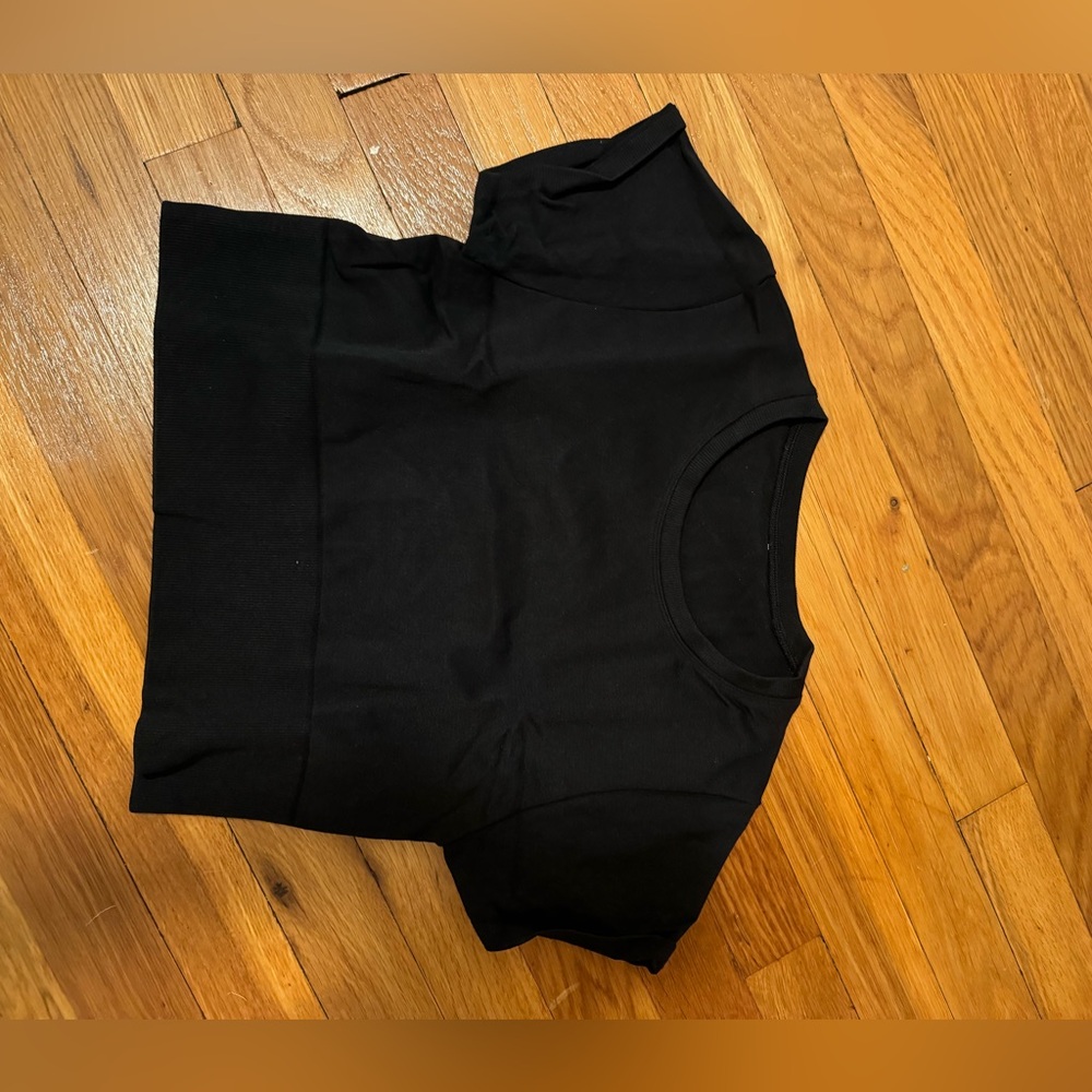 aerie cropped workout top